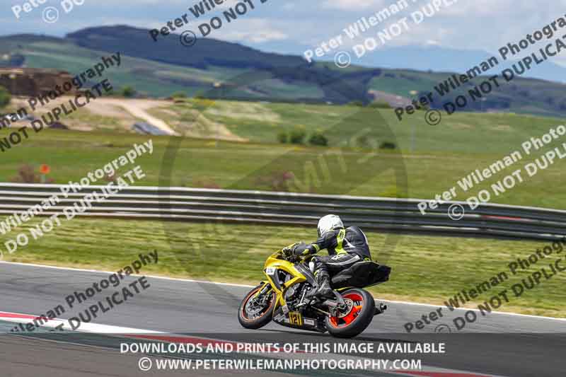 cadwell no limits trackday;cadwell park;cadwell park photographs;cadwell trackday photographs;enduro digital images;event digital images;eventdigitalimages;navarra;no limits trackdays;peter wileman photography;racing digital images;trackday digital images;trackday photos